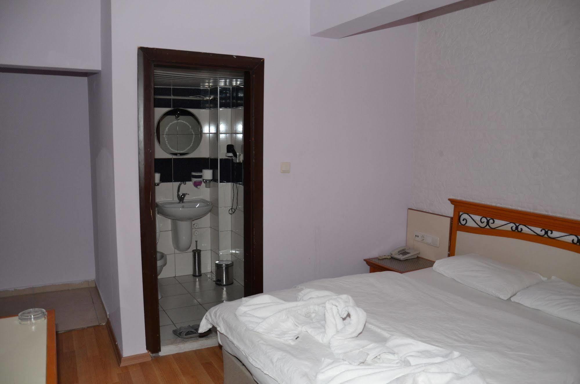 Ozturk Hotel Antalya Extérieur photo